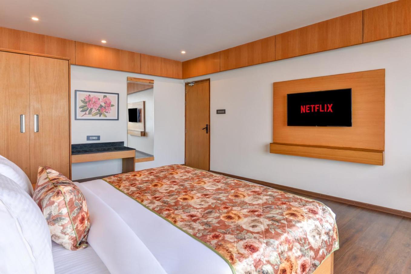 Summit Montana Suites & Spa At Mall Darjeeling  Ngoại thất bức ảnh