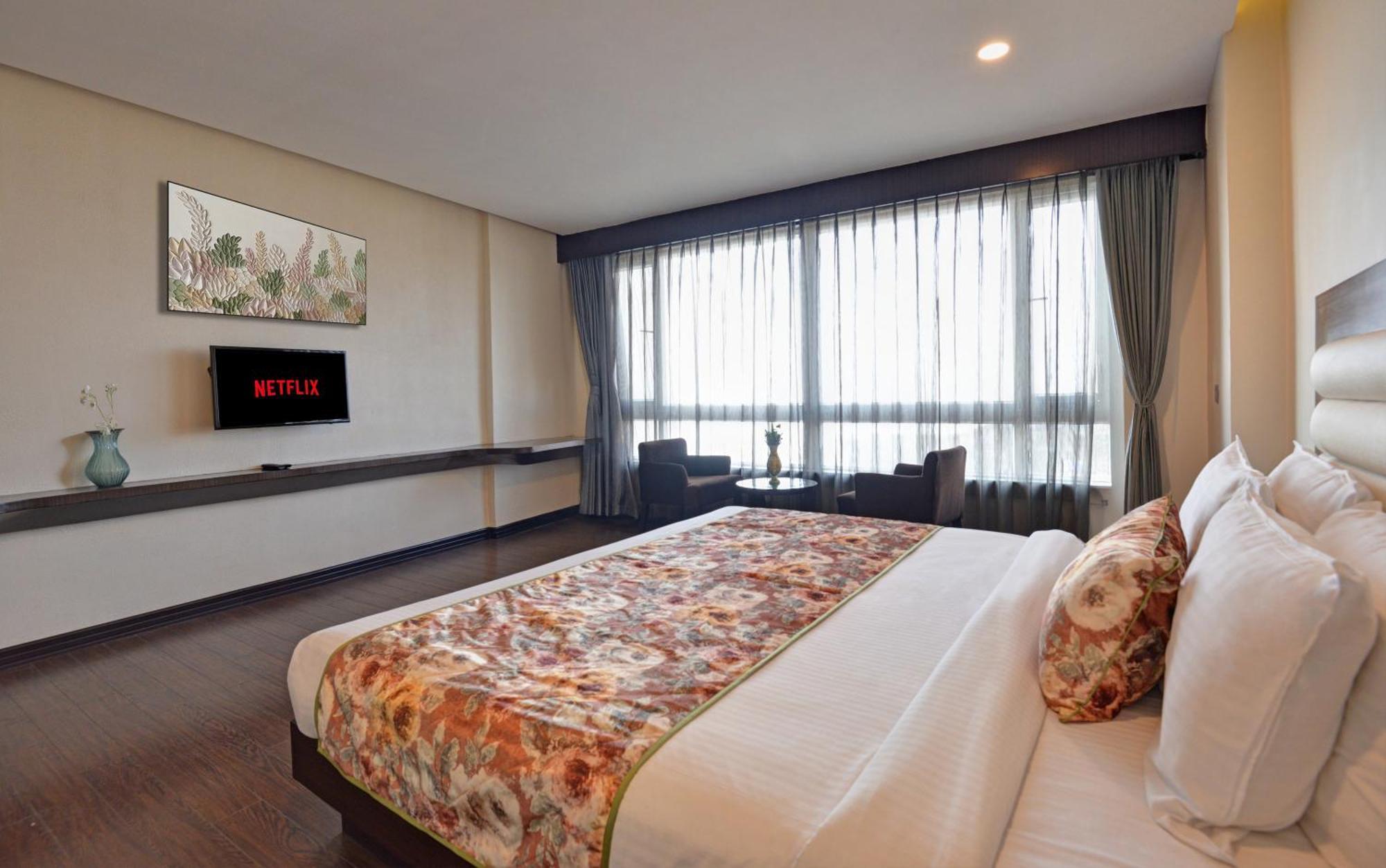 Summit Montana Suites & Spa At Mall Darjeeling  Ngoại thất bức ảnh
